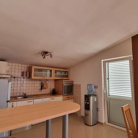 Appartement Apartman Sara - Vir