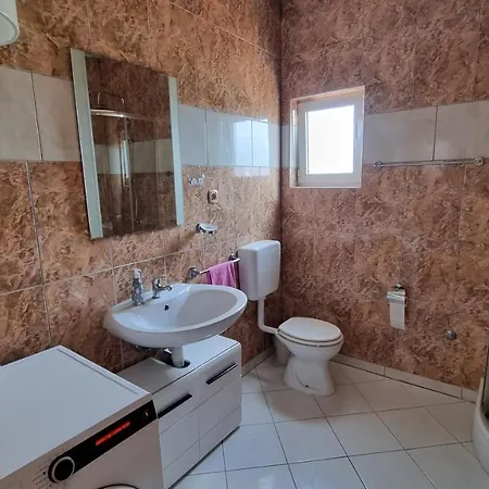 Apartman Sara - * Vir